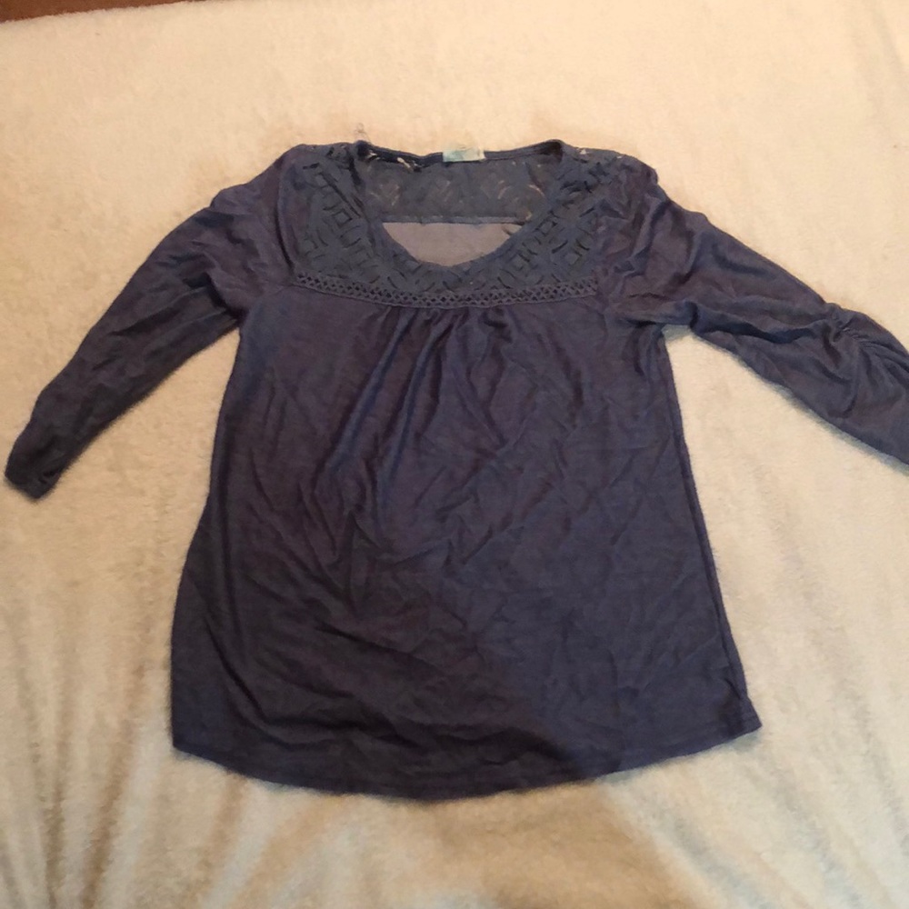 Dark blue, mid sleeve shirt
